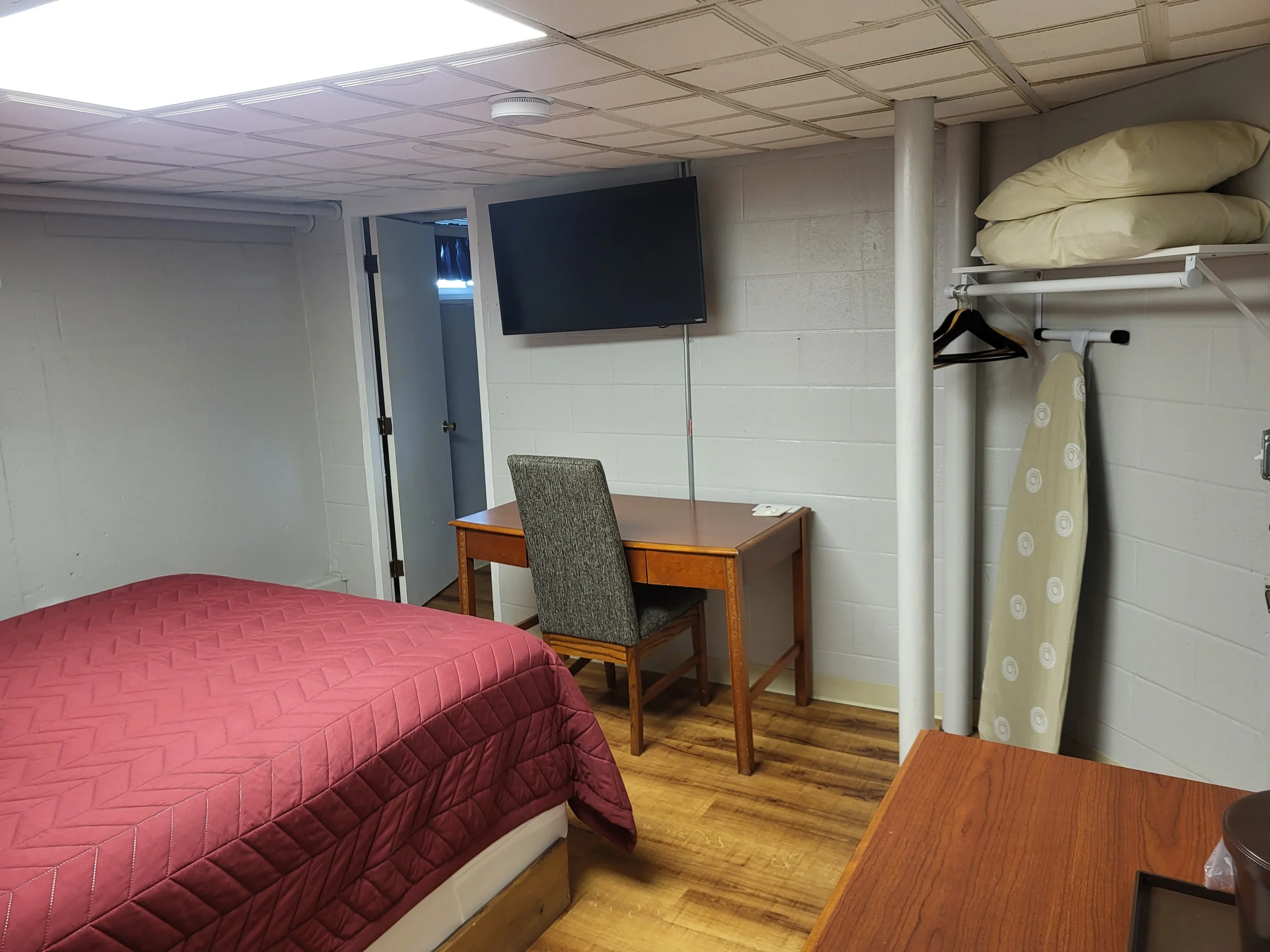 Queen Suite 2